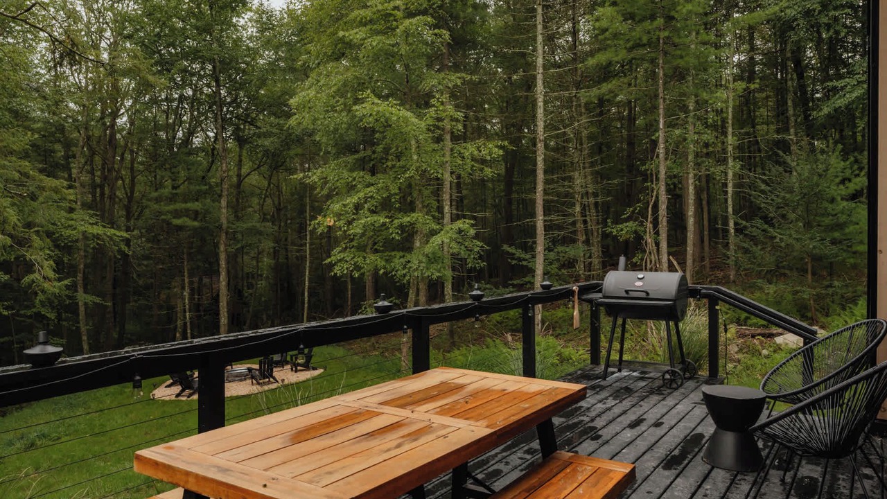 Photo of Outdoor in Pond Eddy