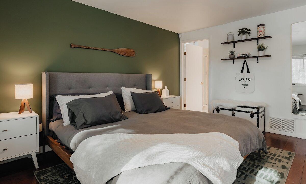 Photo of Bedroom in Pond Eddy