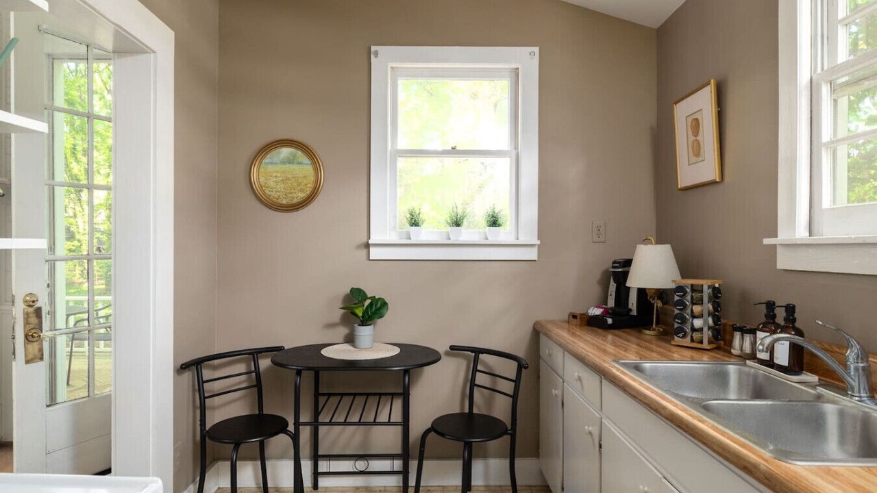 Photo of Kitchen in Old Irving Park