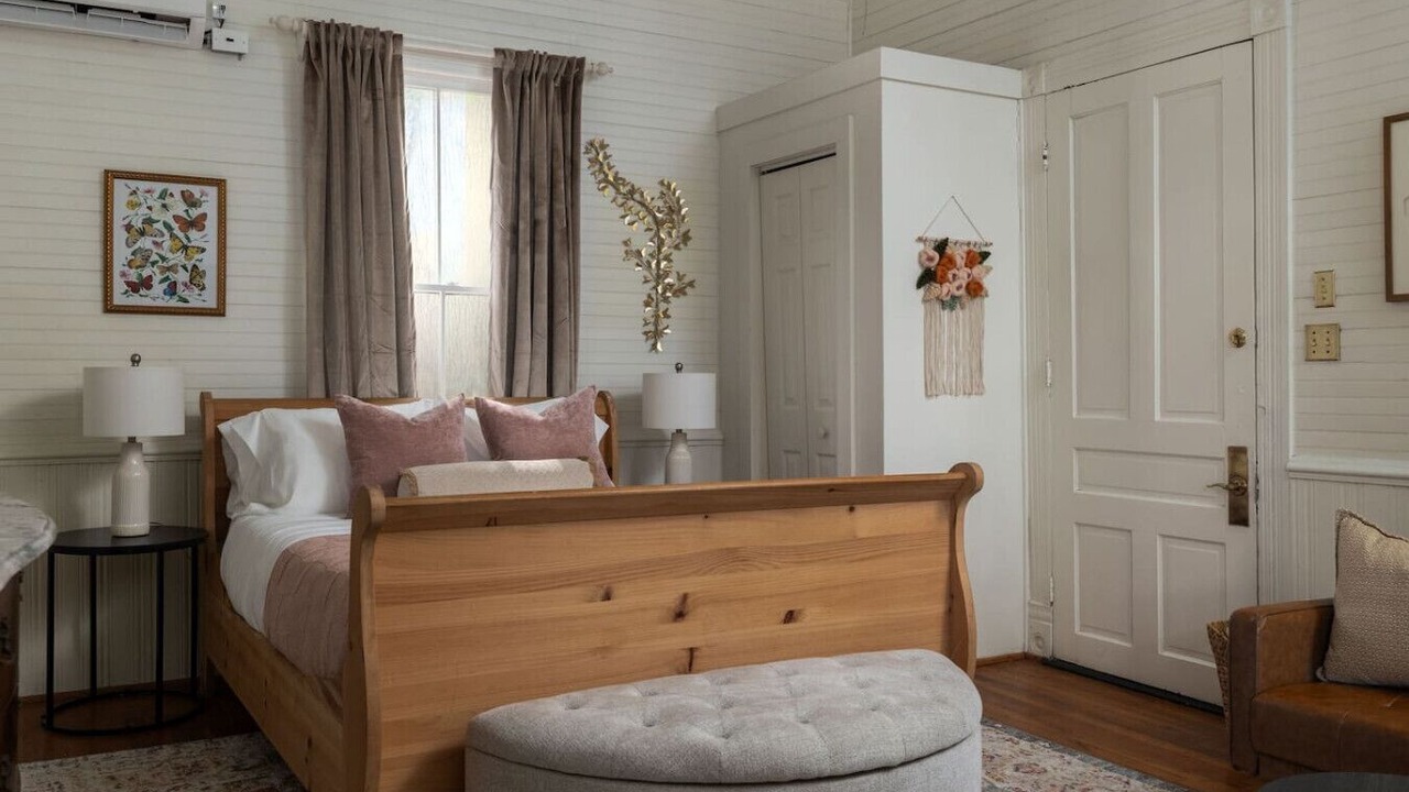 Photo of Bedroom in Old Irving Park
