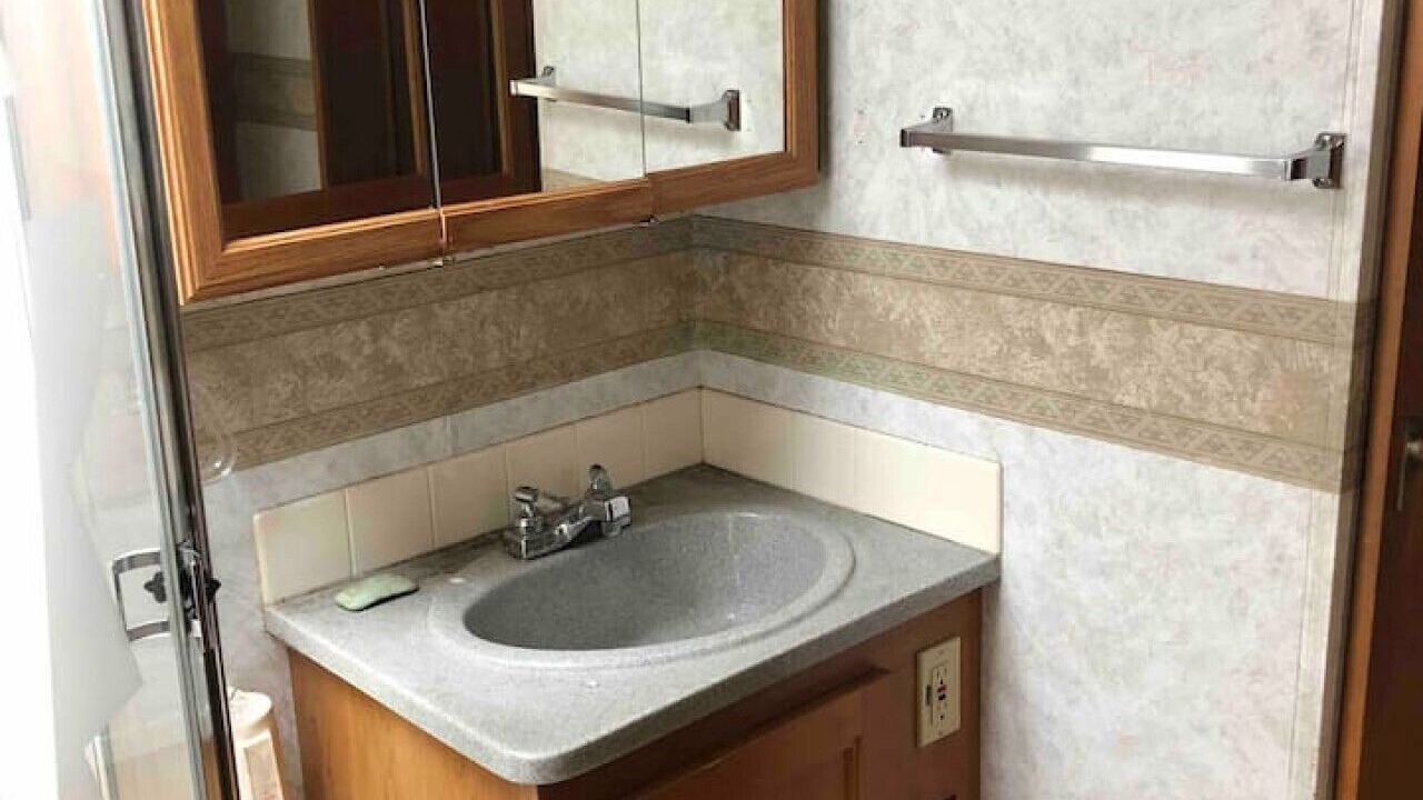 Photo of Bathroom in Linden