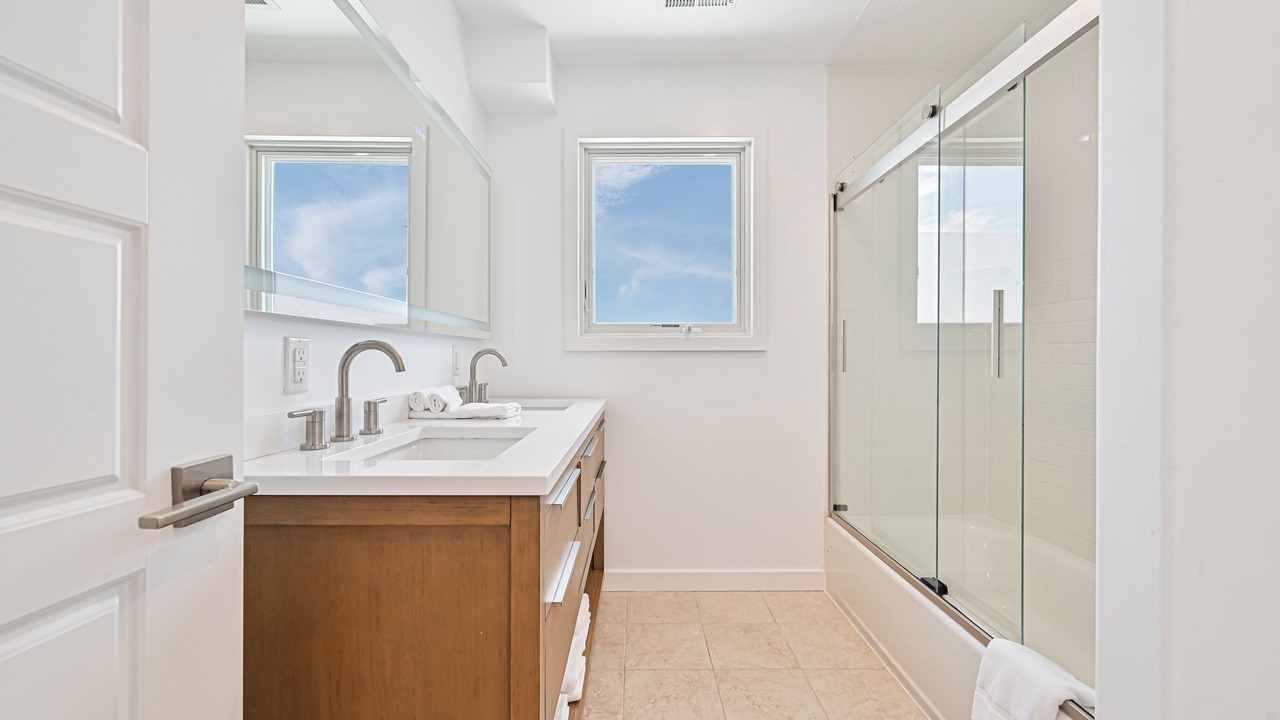 Photo of Bathroom in Margate City