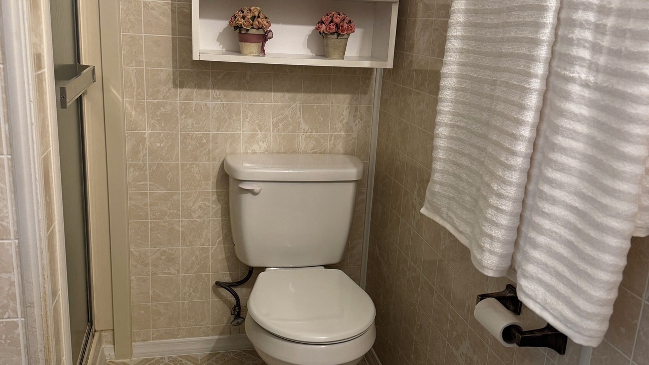 Photo of Bathroom in Fentress