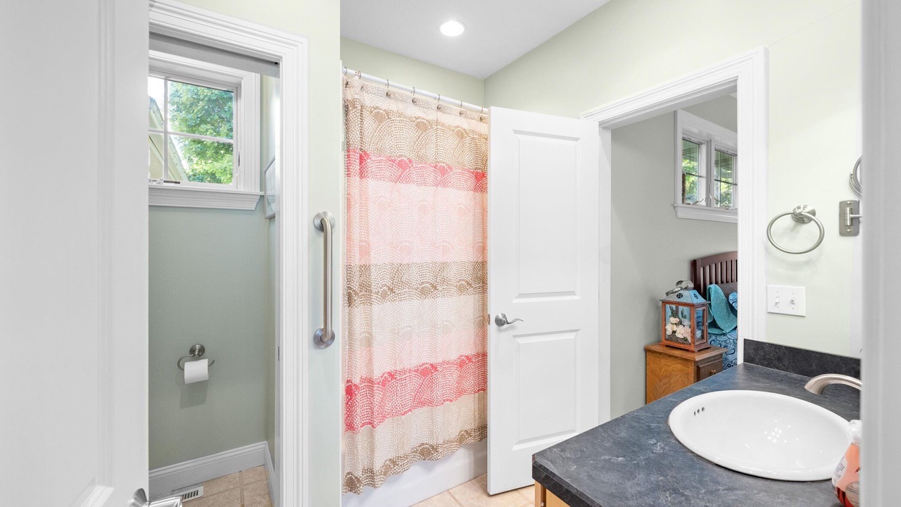 Photo of Bathroom in Lakeside