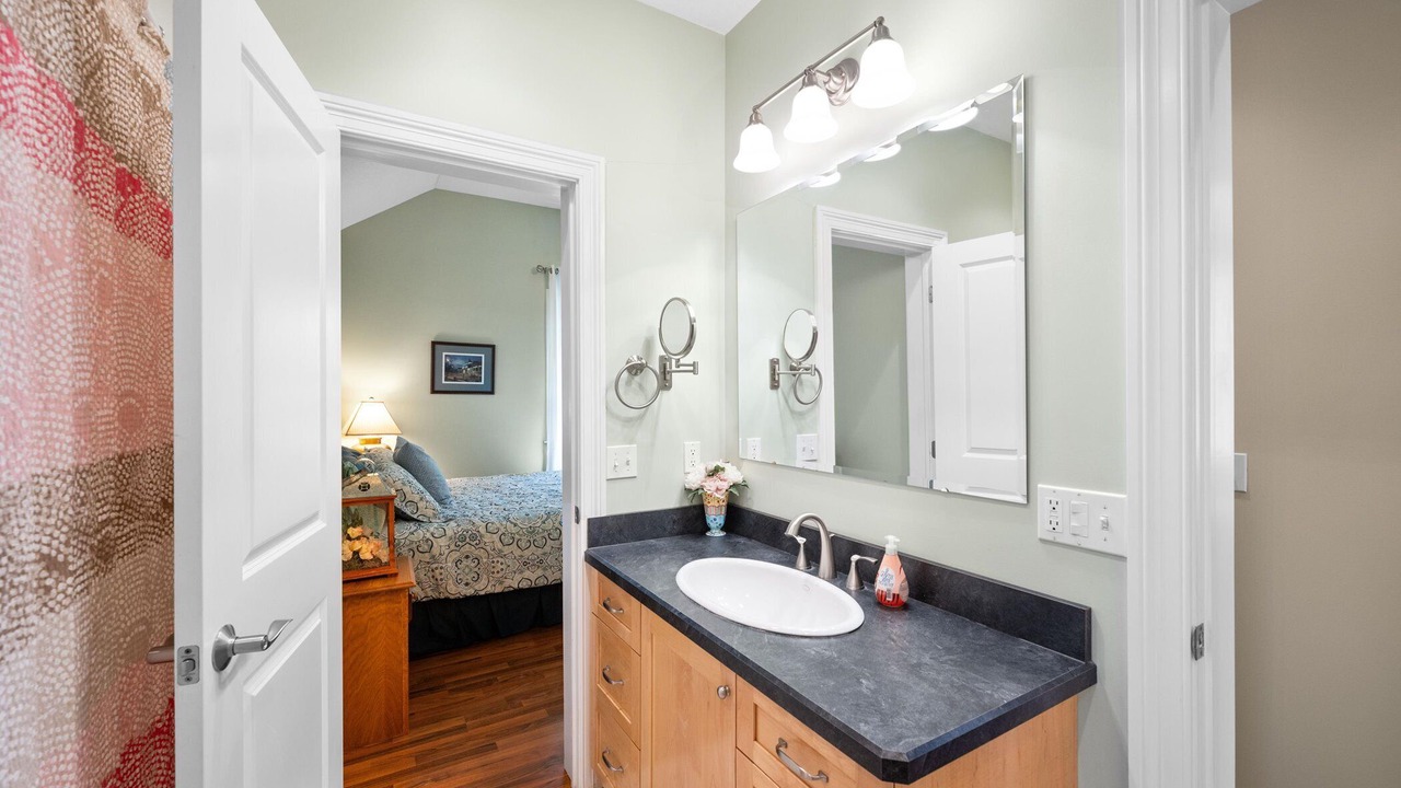 Photo of Bathroom in Lakeside