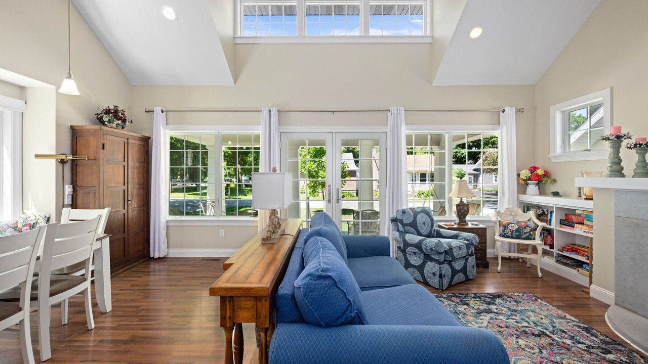 Photo of Bedroom in Lakeside