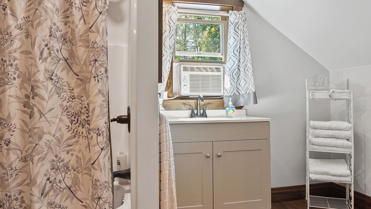 Photo of Bathroom in Allenwood