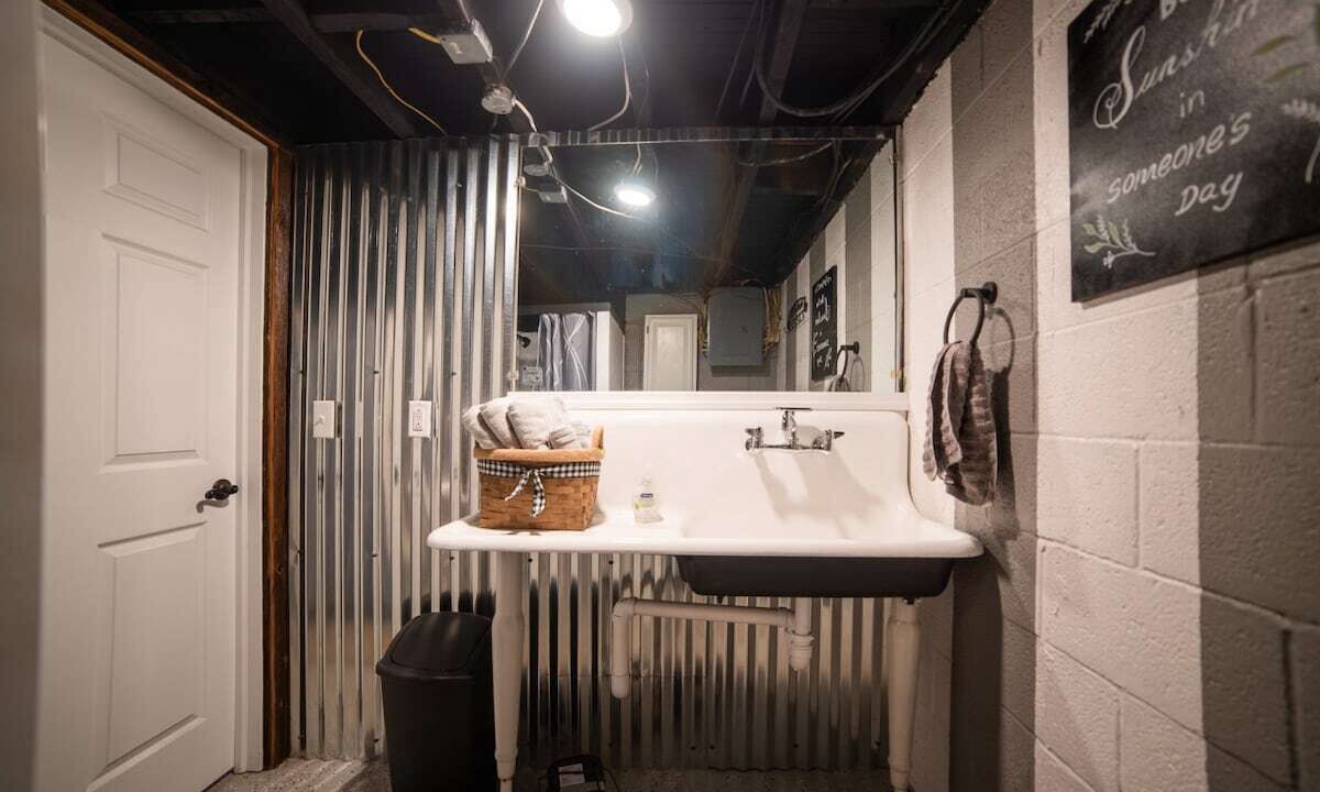 Photo of Bathroom in Loyalton