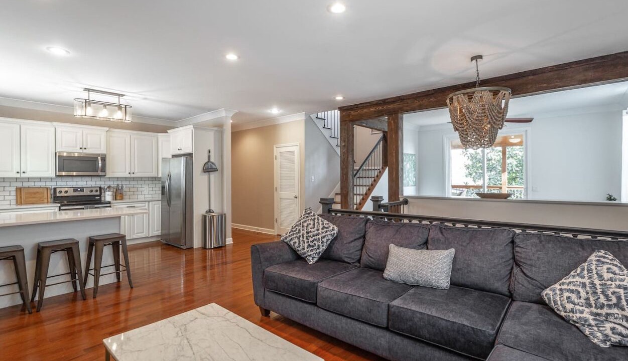 Photo of Livingroom in Northside
