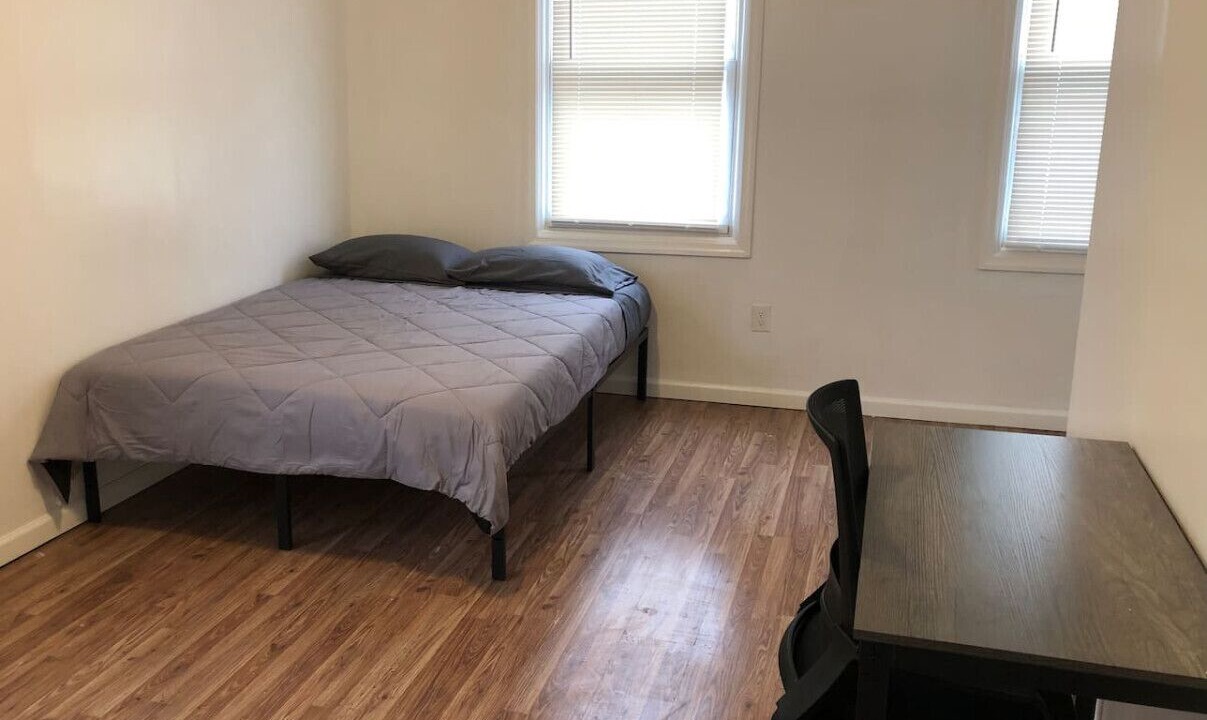 Photo of Bedroom in Weequahic