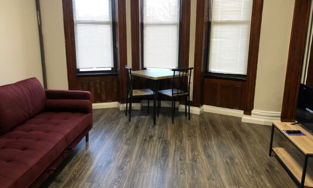 Photo of Livingroom in Union City
