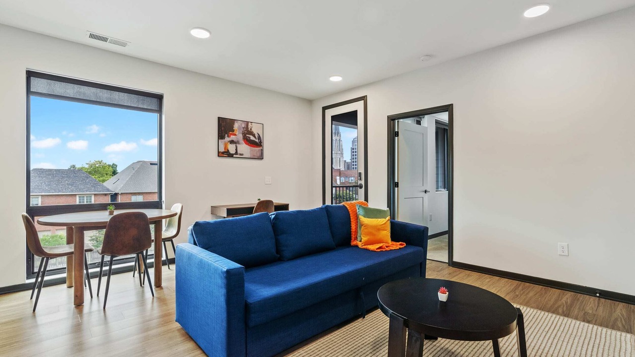 Photo of Livingroom in Lockerbie Square