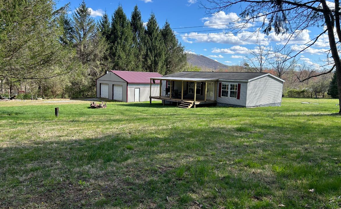 Photo of Outdoor in Saxton
