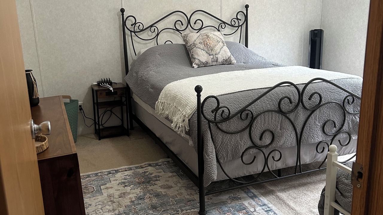 Photo of Bedroom in Saxton