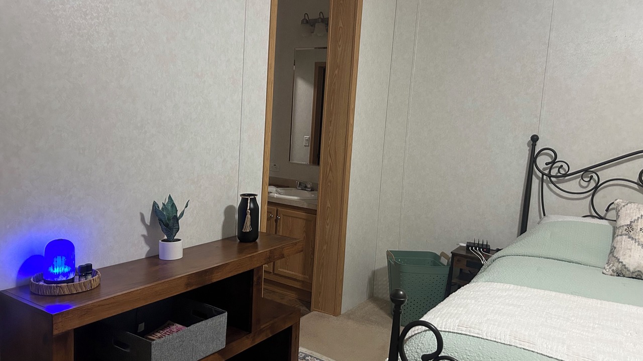 Photo of Bedroom in Saxton