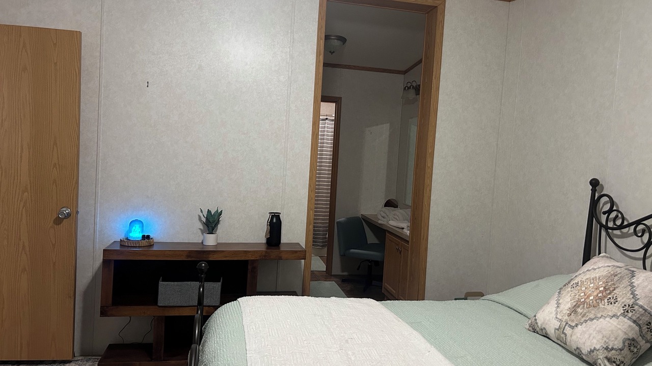 Photo of Bedroom in Saxton