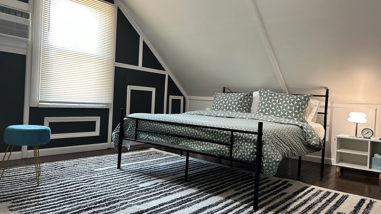 Photo of Bedroom in Cleveland