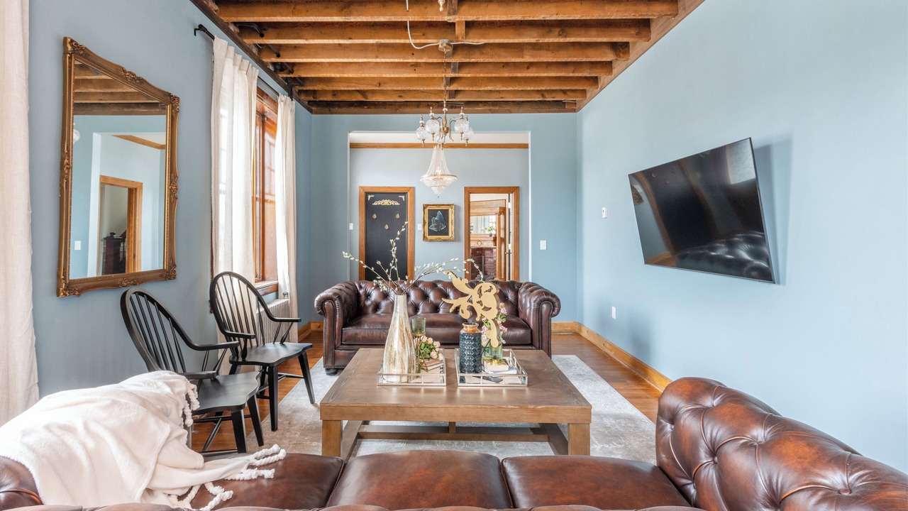 Photo of Livingroom in Lansford