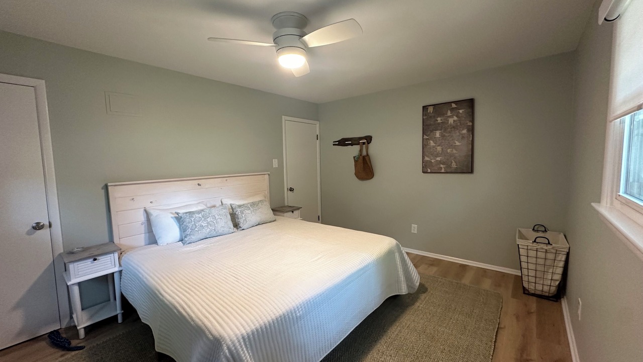 Photo of Bedroom in Town Bank