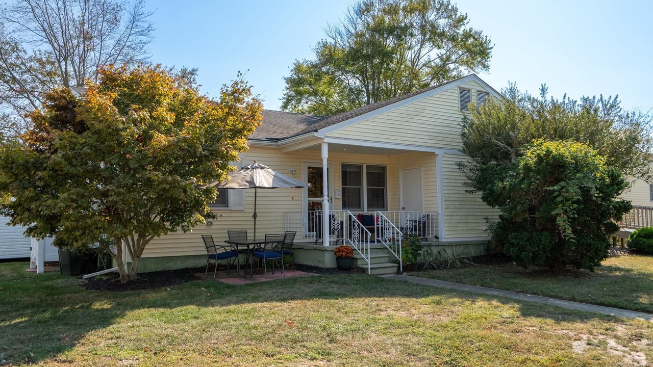 Photo of Outdoor in Village Green