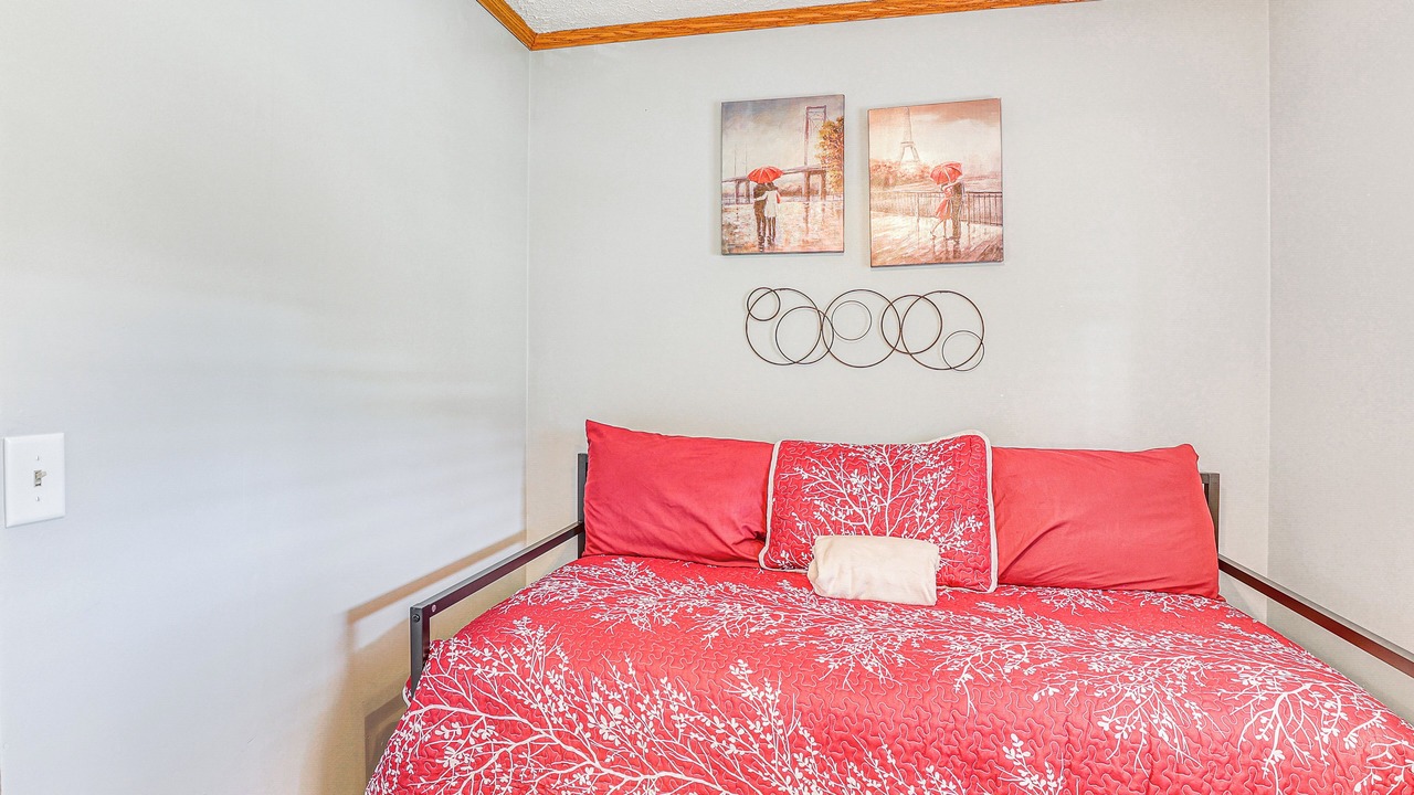 Photo of Bedroom in New Philadelphia