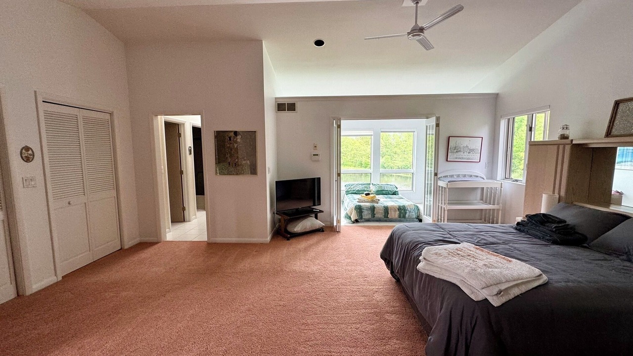 Photo of Bedroom in Grove City