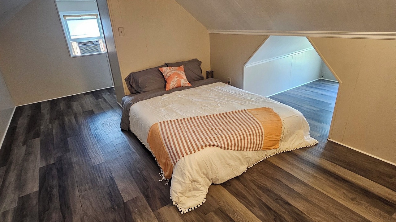 Photo of Bedroom in Austintown