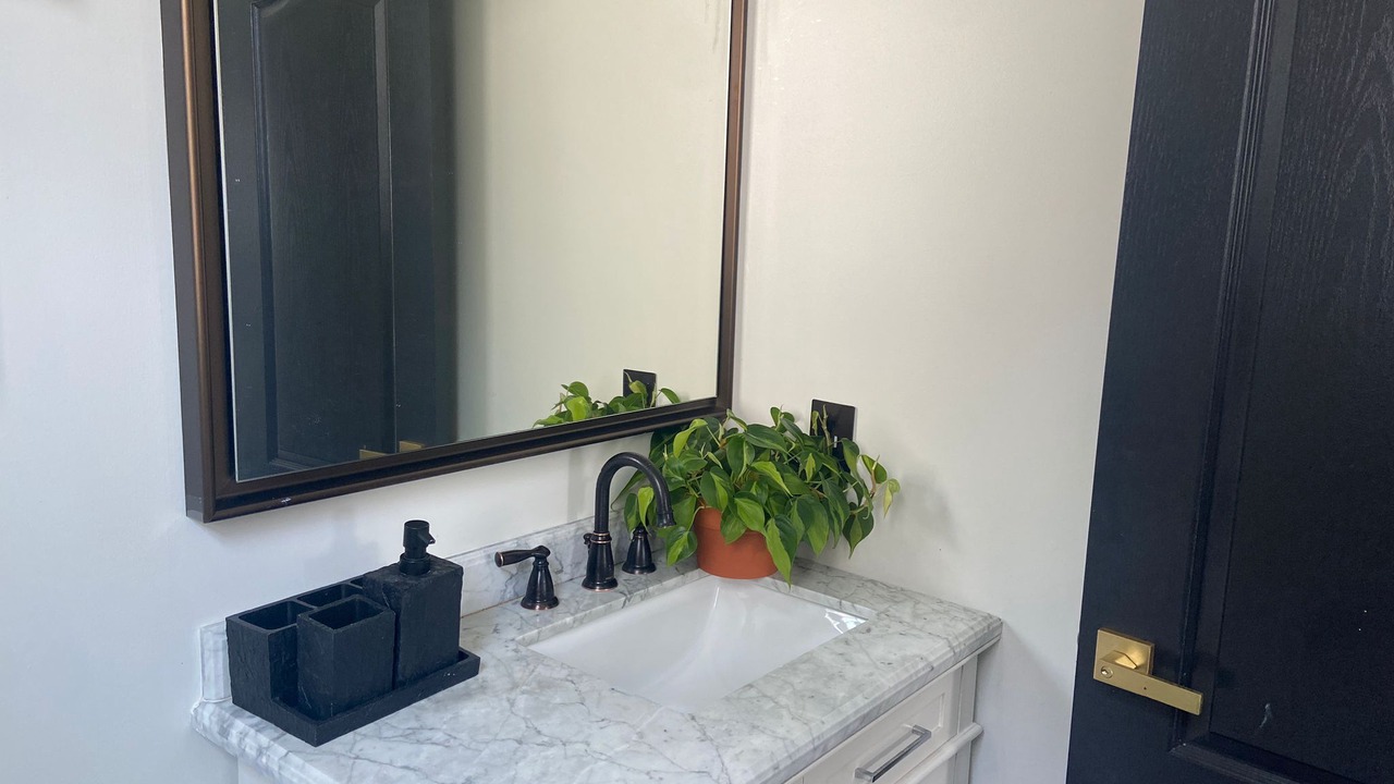 Photo of Bathroom in Stone Tavern