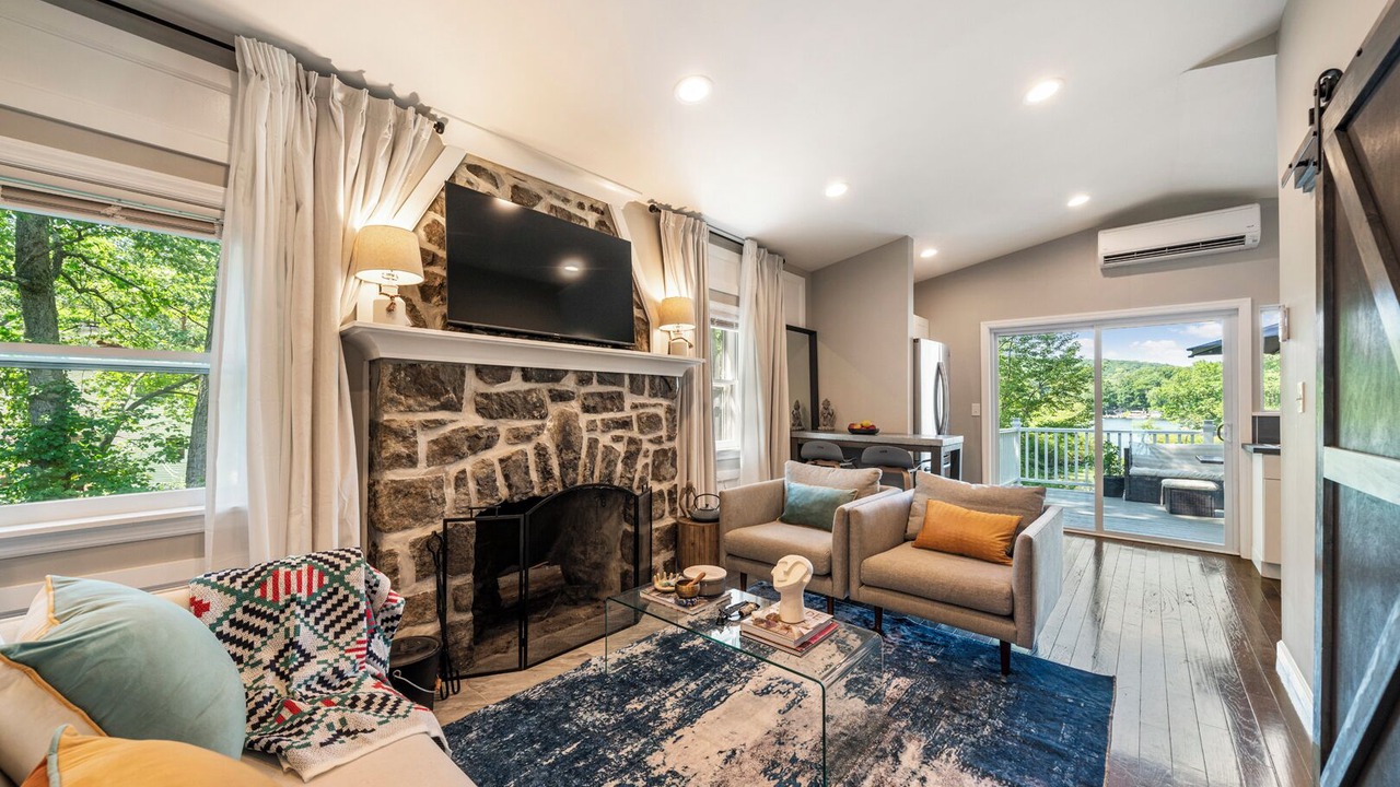 Photo of Livingroom in Andover