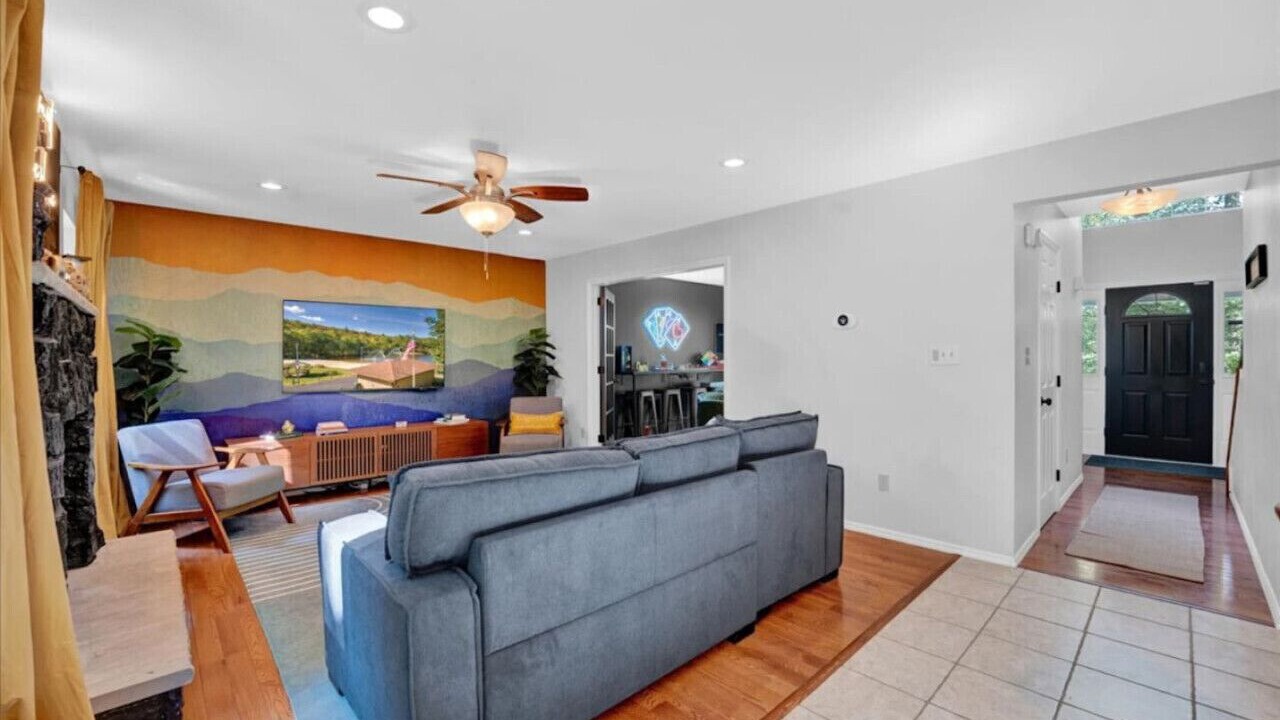 Photo of Livingroom in East Stroudsburg