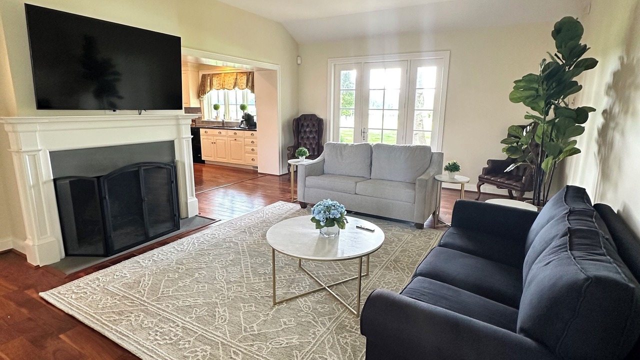 Photo of Livingroom in Chesapeake City