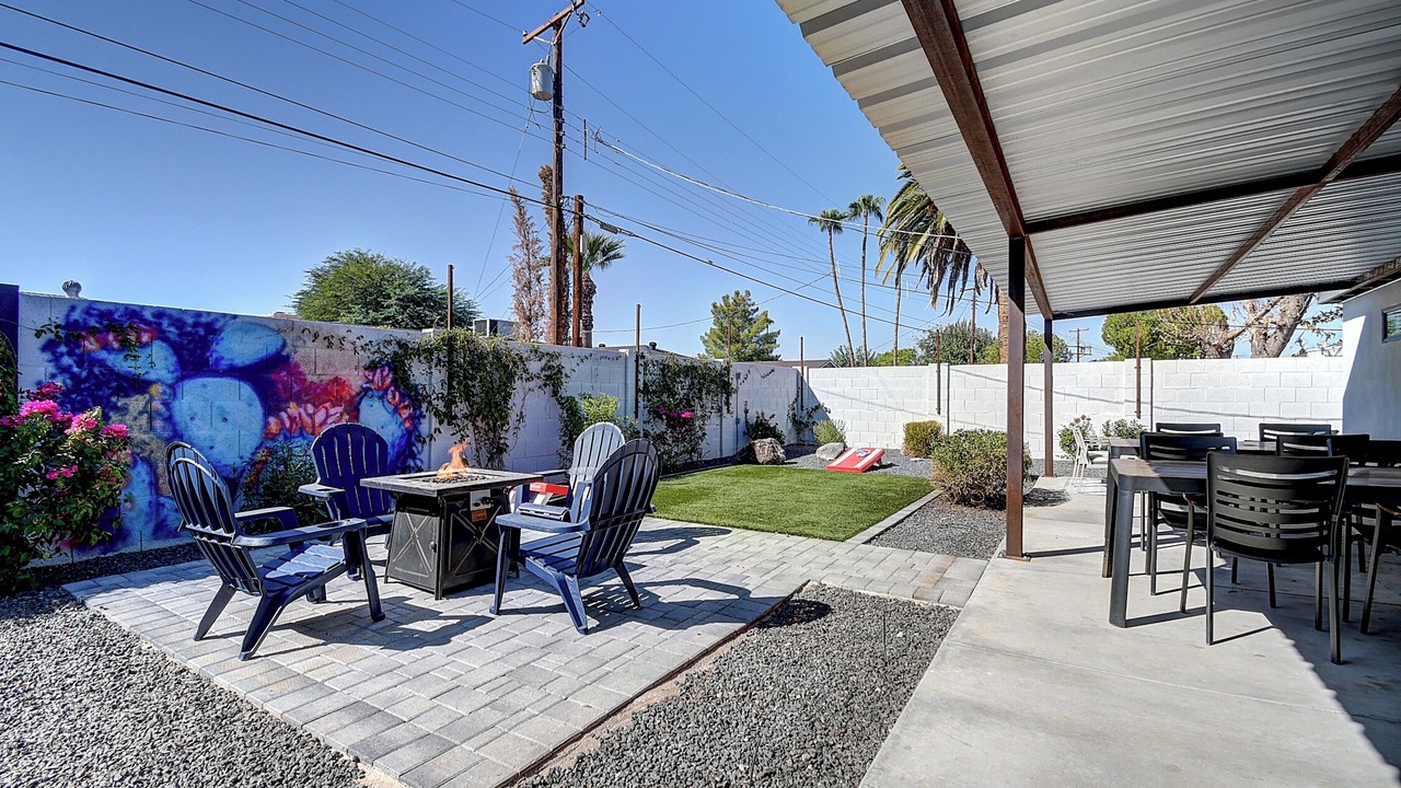 Photo of Outdoor in Cox Heights
