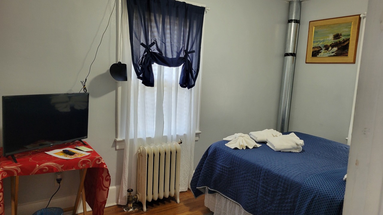Photo of Bedroom in Roselle