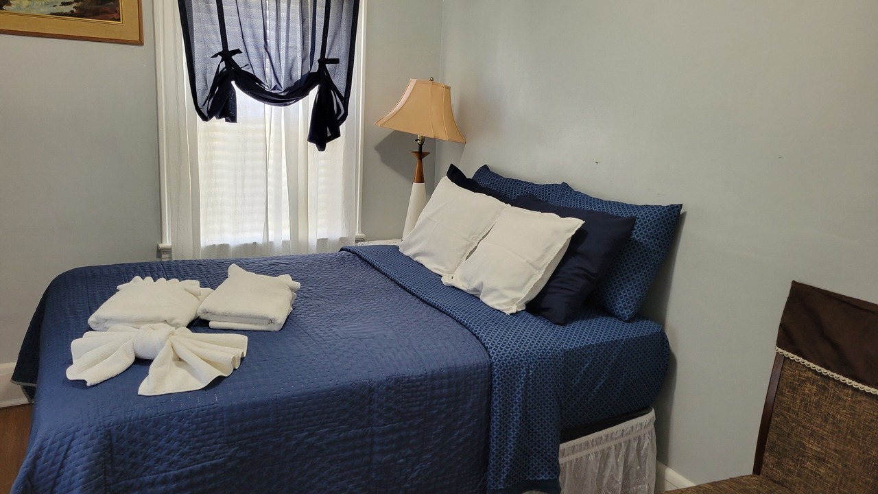 Photo of Bedroom in Roselle
