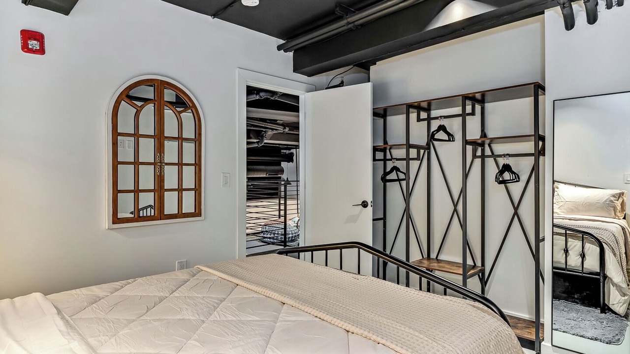 Photo of Bedroom in Center City East