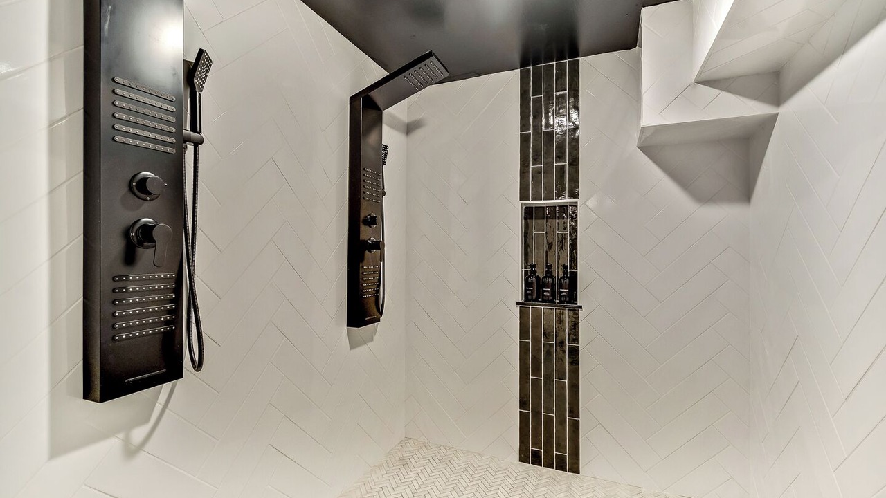 Photo of Bathroom in Center City East
