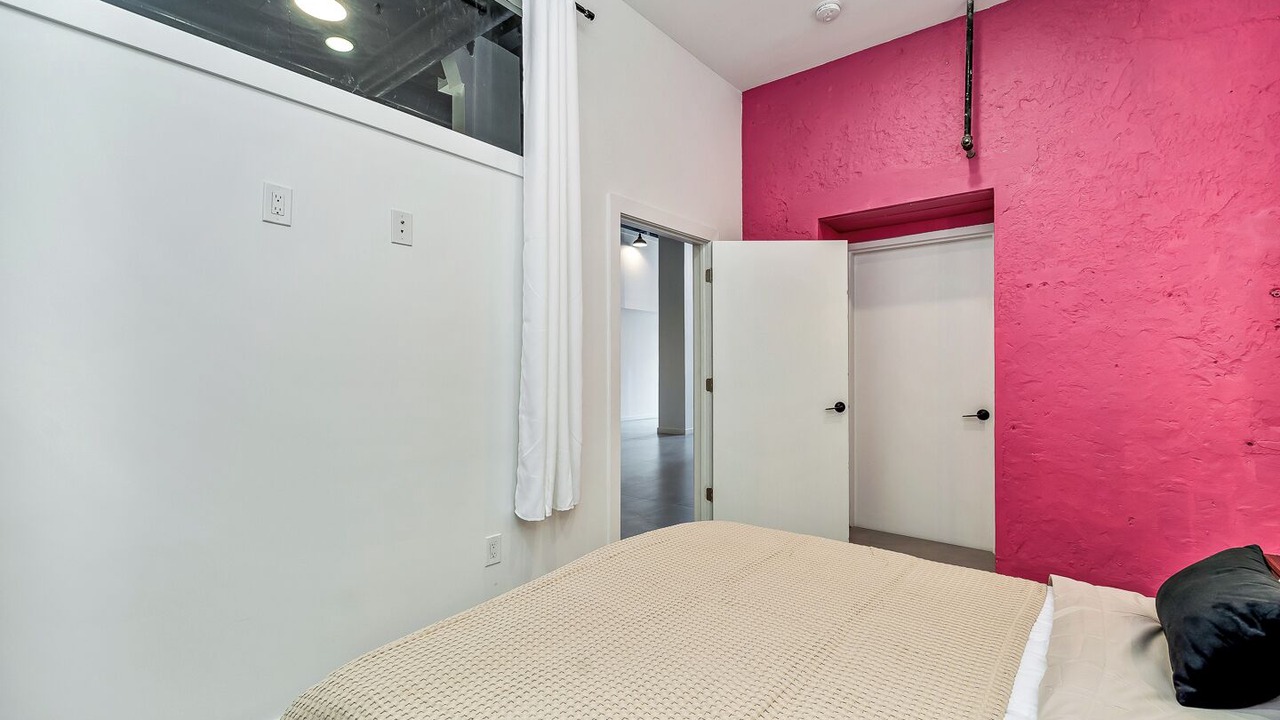 Photo of Bedroom in Center City East