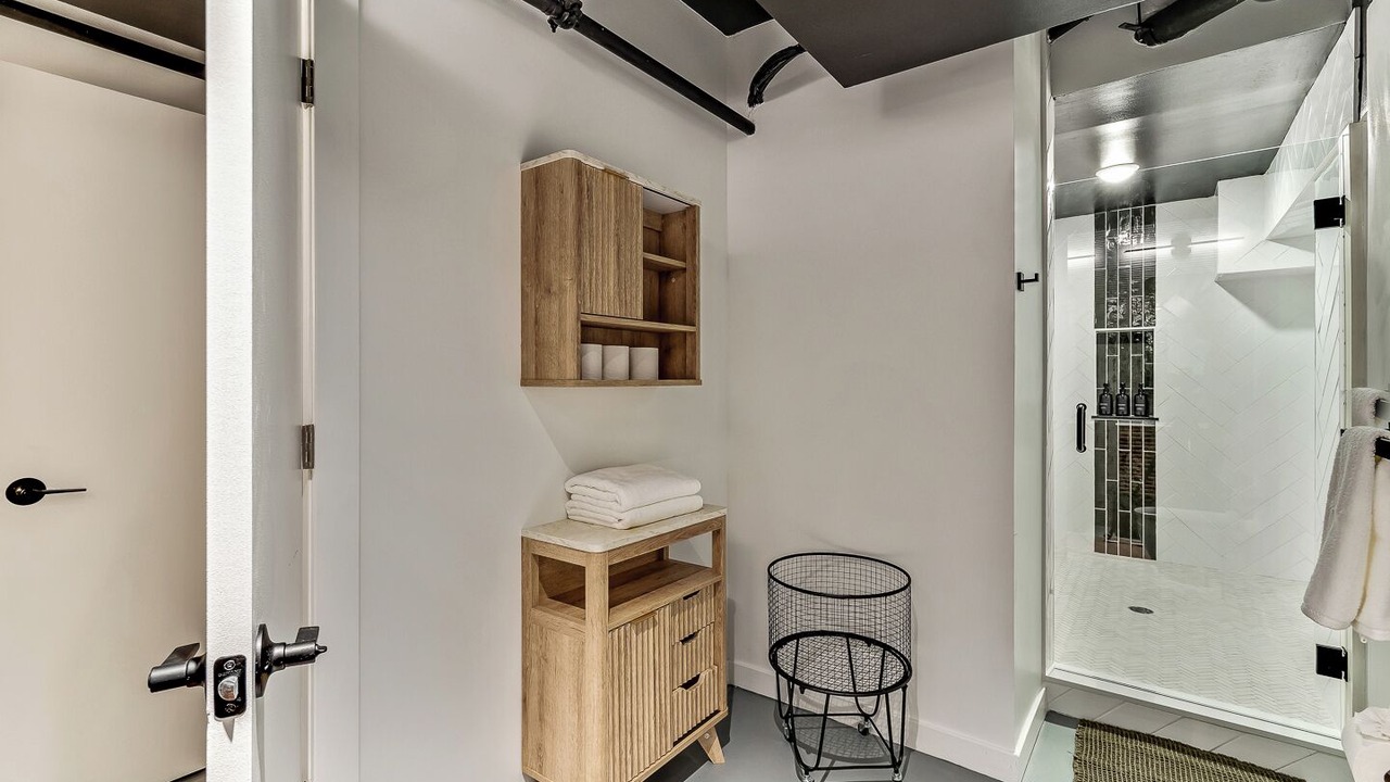 Photo of Bathroom in Center City East