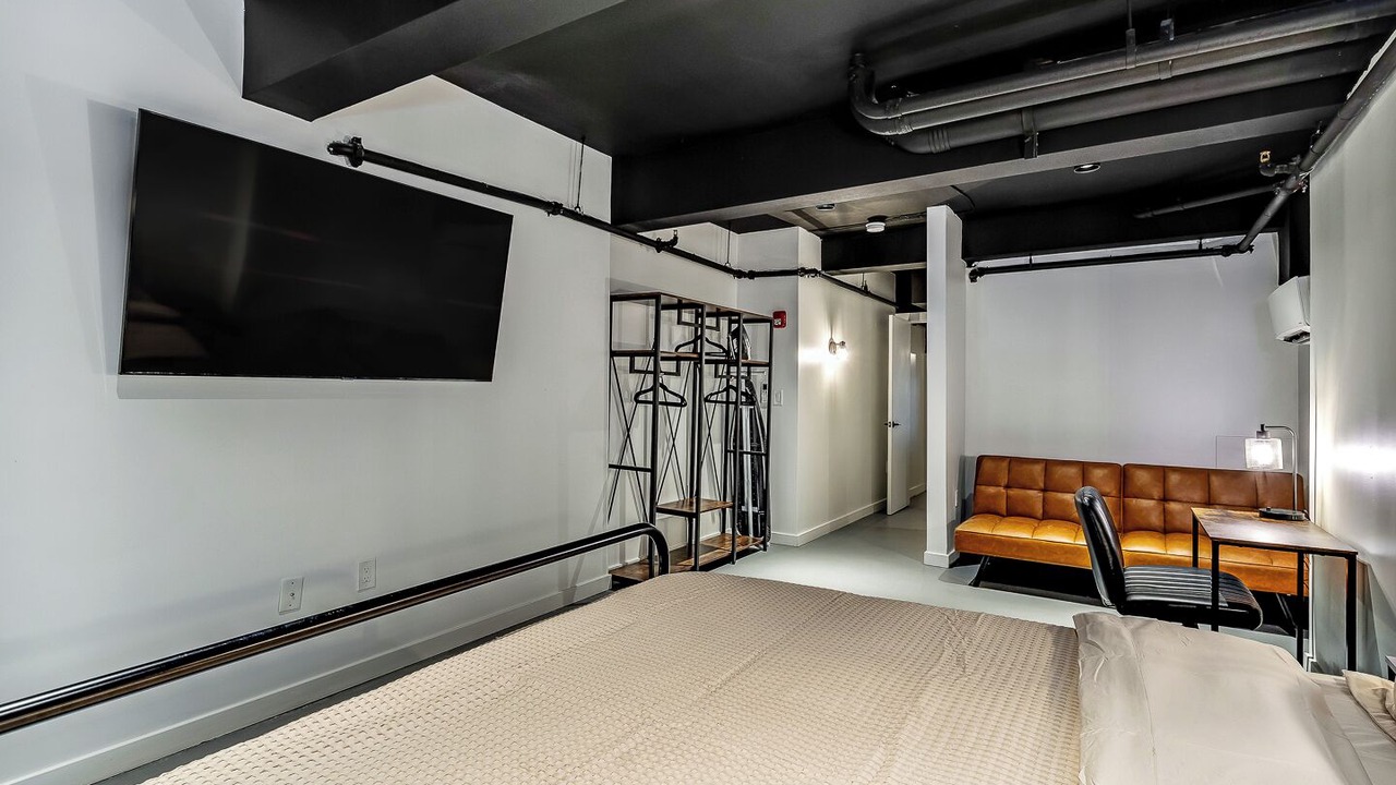 Photo of Bedroom in Center City East