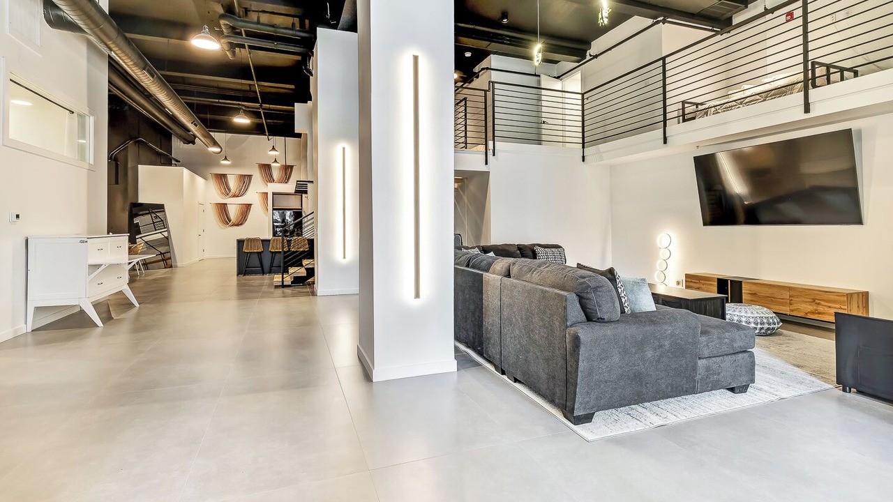Photo of Livingroom in Center City East