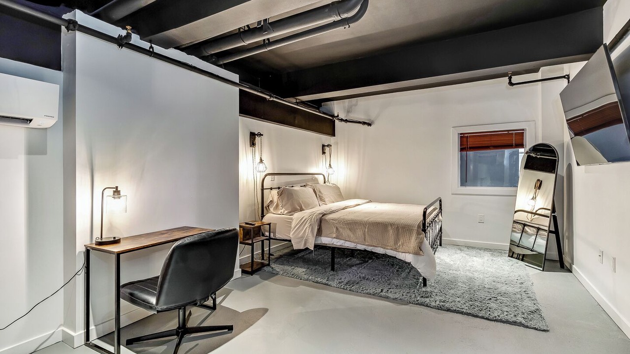 Photo of Bedroom in Center City East
