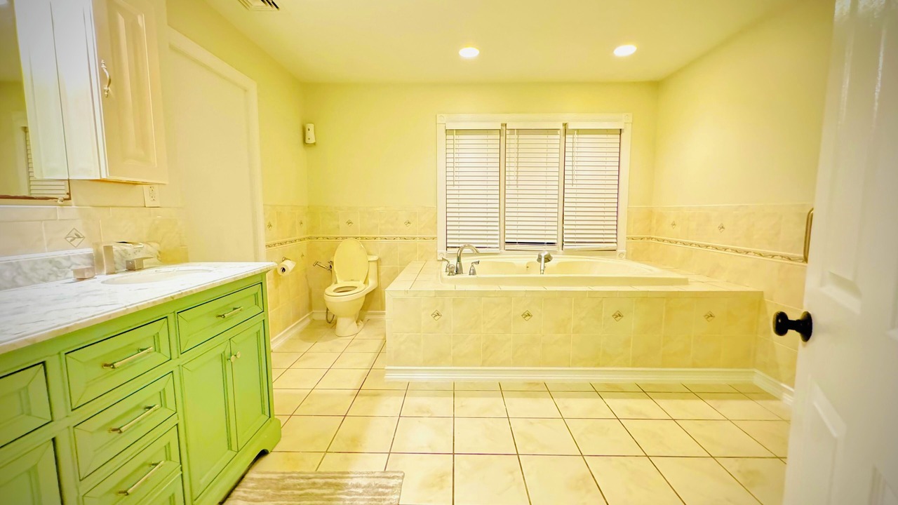 Photo of Bathroom in Edison
