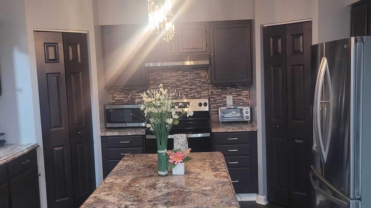 Photo of Kitchen in Summit Station