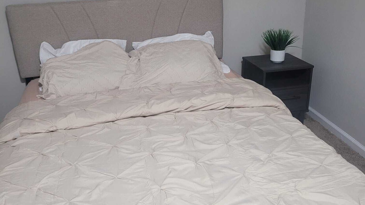 Photo of Bedroom in Summit Station