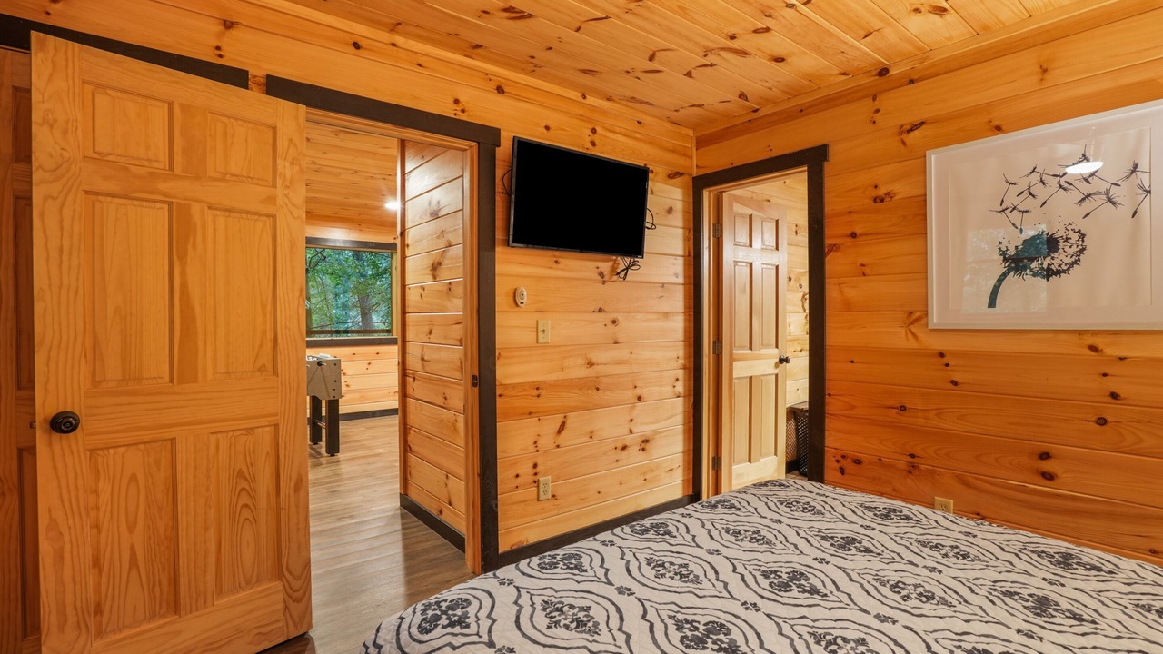 Photo of Bedroom in Sugar Grove