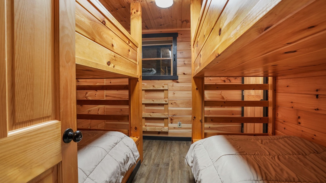 Photo of Bedroom in Sugar Grove