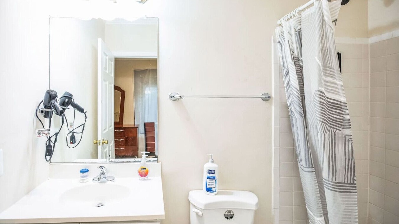 Photo of Bathroom in Fairland