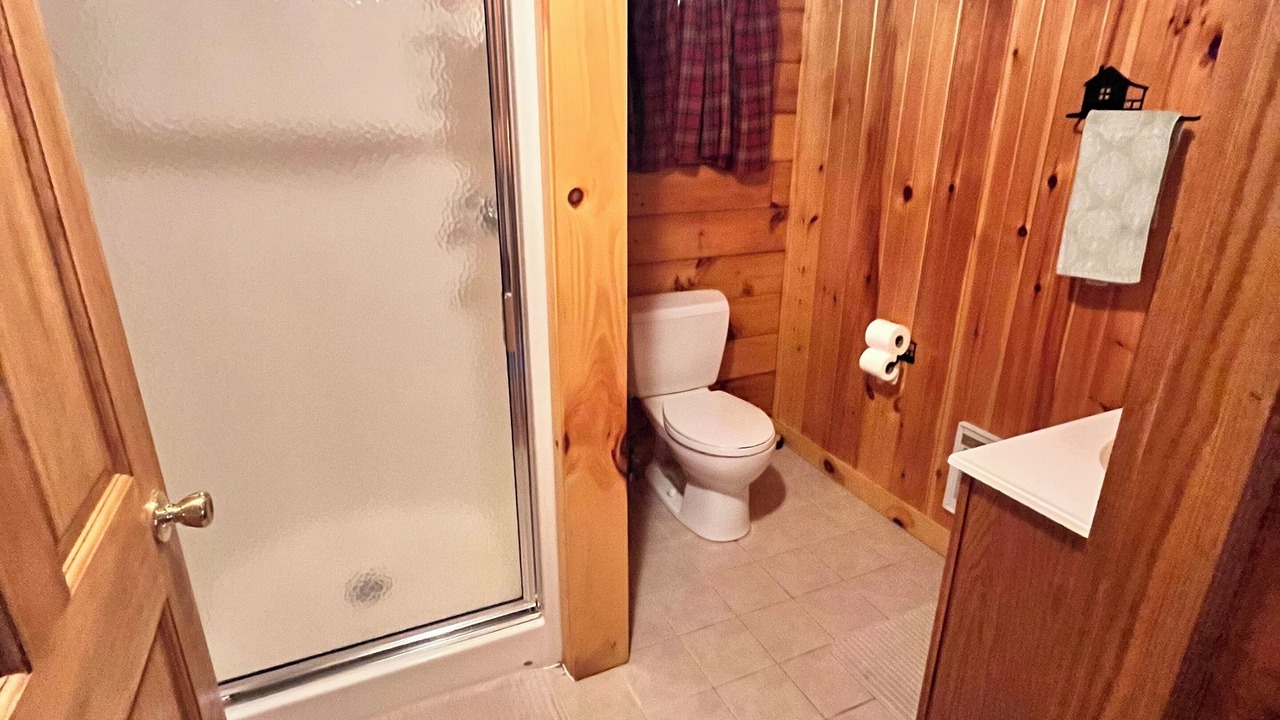 Photo of Bathroom in Long Eddy