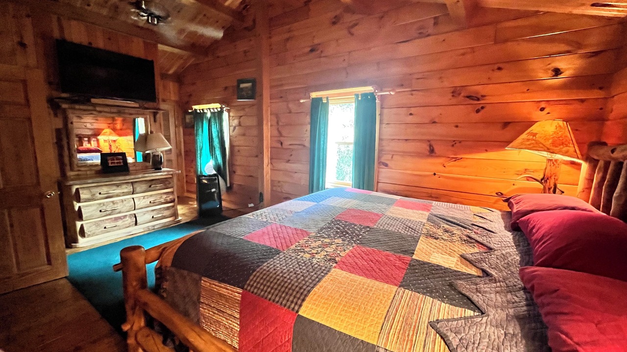 Photo of Bedroom in Long Eddy