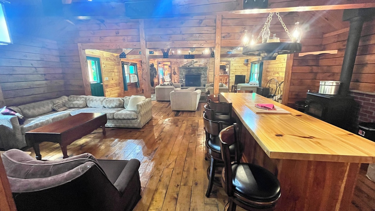 Photo of Livingroom in Long Eddy
